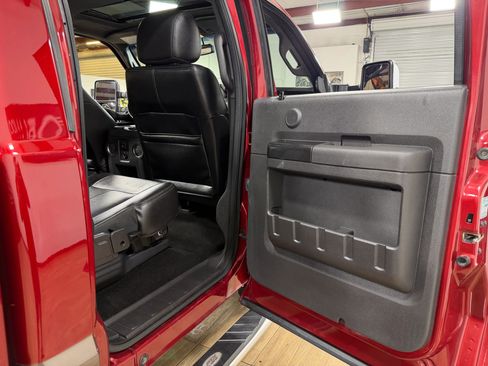 Used 2015 Ford F250 Lariat w/ Lariat Ultimate Package AWD/4WD image 17