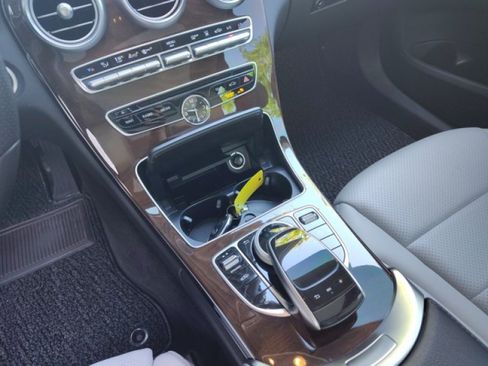 Used 2017 Mercedes-Benz C 350e Sedan image 14