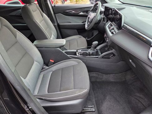 Used 2024 Chevrolet TrailBlazer LS FWD image 15