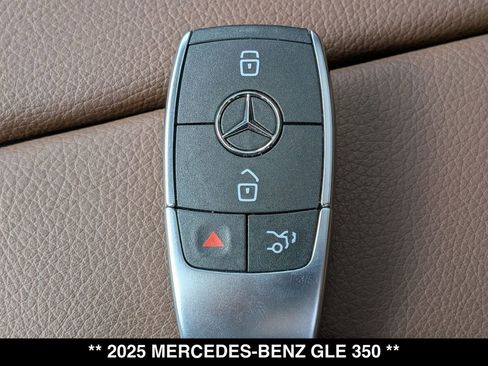 Certified 2025 Mercedes-Benz GLE 350 4MATIC image 32