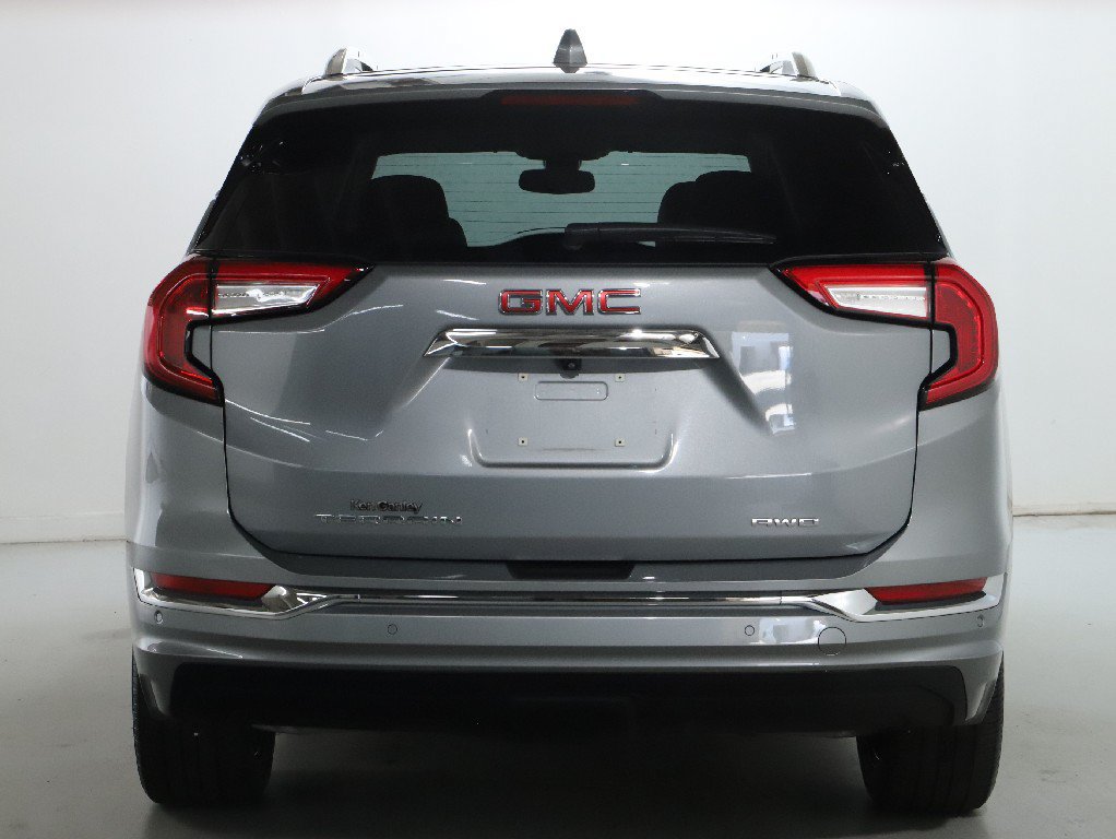 Used 2024 GMC Terrain Denali w/ Denali Premium Package AWD/4WD image 43