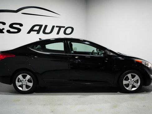 Used 2013 Hyundai Elantra GLS w/ Preferred Pkg image 7