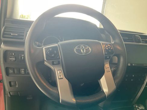 Used 2022 Toyota 4Runner Limited AWD/4WD image 14