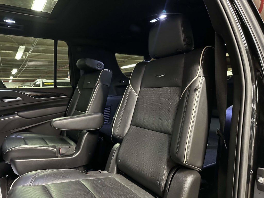 Certified 2022 Cadillac Escalade ESV Sport w/ Touring Package AWD/4WD image 11