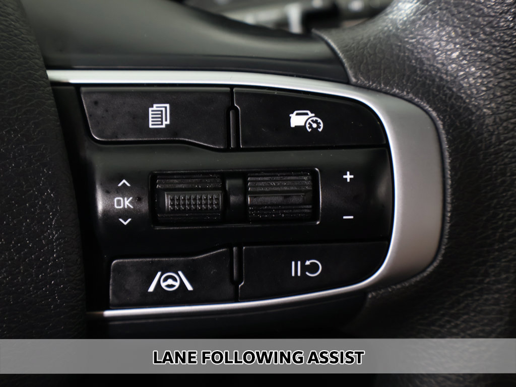 Used 2024 Kia Sportage LX AWD/4WD image 3