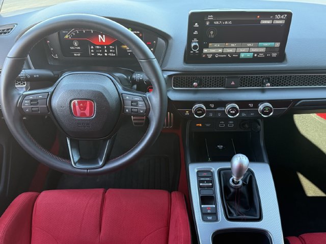 Used 2025 Honda Civic Type R image 11