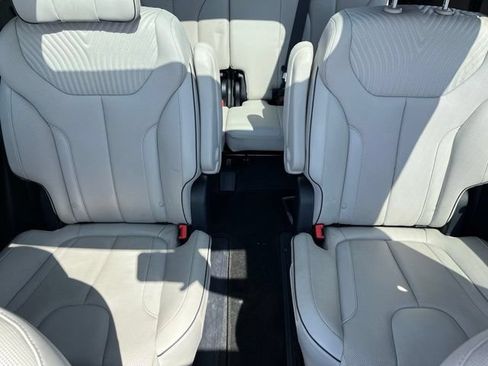 Used 2024 Hyundai Palisade Calligraphy FWD image 15