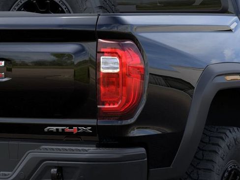 New 2026 GMC Canyon AT4X w/ AT4X AEV Edition AWD/4WD image 11