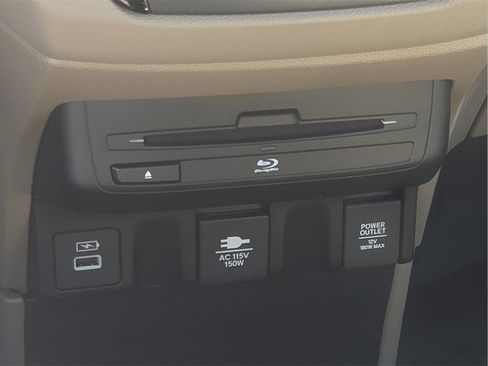 Used 2024 Honda Odyssey Elite image 23