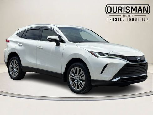 Used 2022 Toyota Venza XLE AWD/4WD image 1