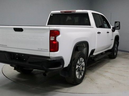 Used 2025 Chevrolet Silverado 2500 Custom w/ Custom Value Package image 10