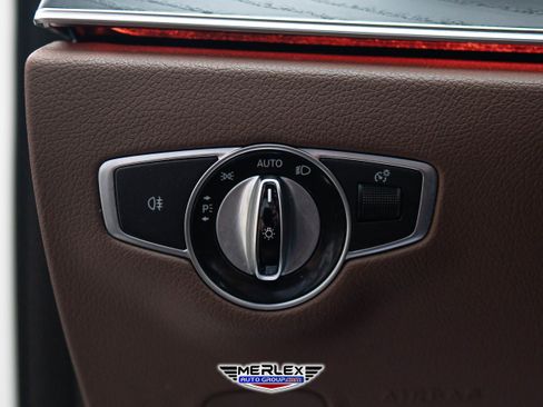 Used 2018 Mercedes-Benz E 300 300 image 38