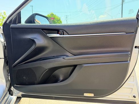Used 2019 Toyota Camry SE image 33
