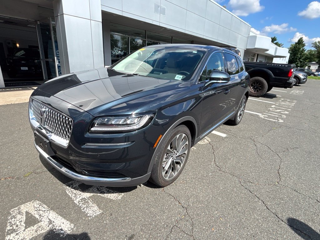 Used 2023 Lincoln Nautilus Reserve w/ Cargo Utility Package AWD/4WD image 6