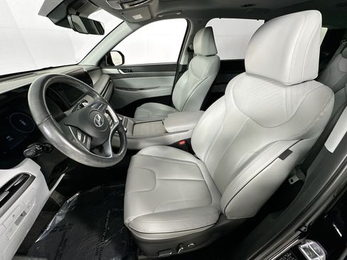 Used 2023 Hyundai Palisade SEL w/ Premium Package FWD image 22