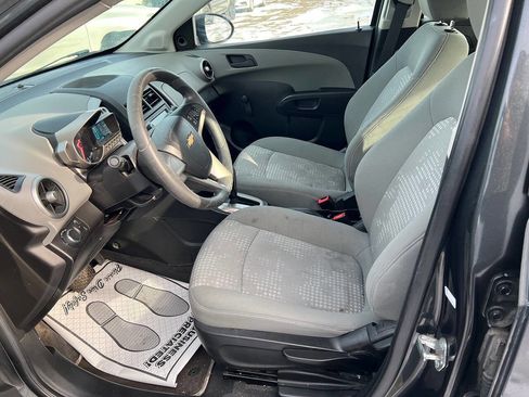 Used 2016 Chevrolet Sonic LS image 9