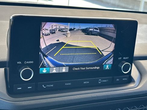 Used 2025 Honda Accord SE image 18