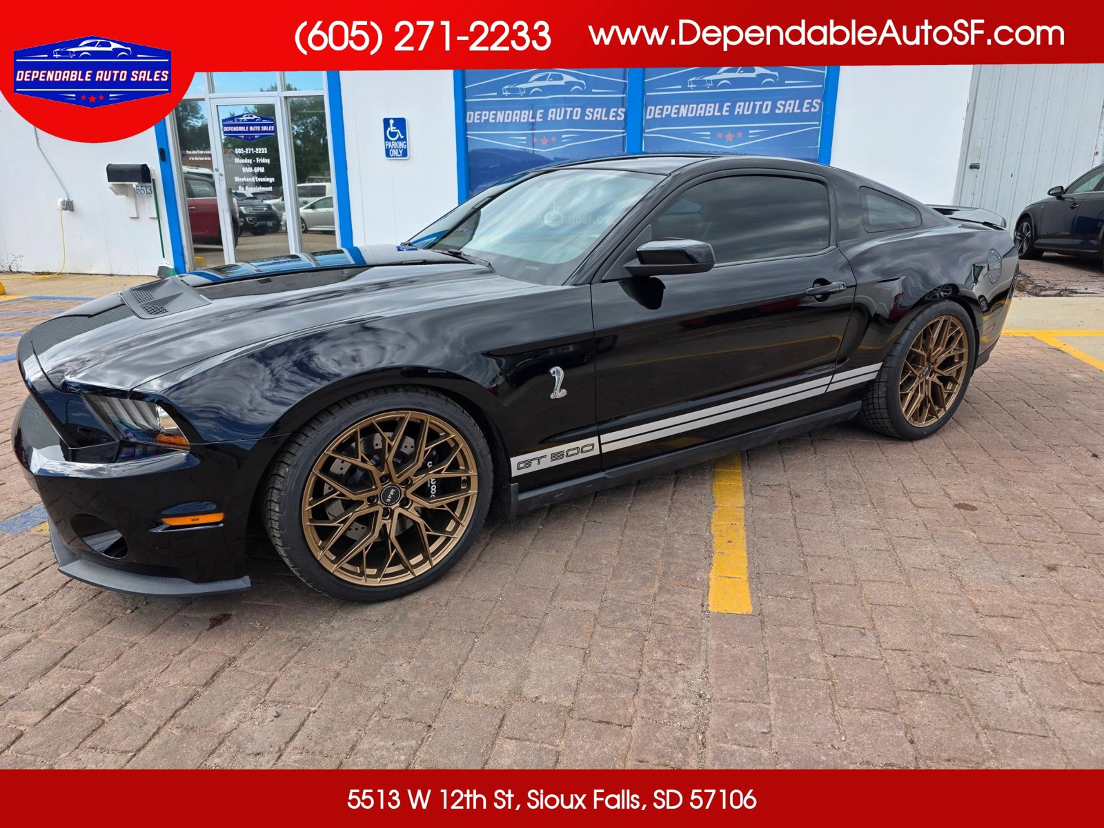 Used 2010 Ford Mustang Shelby GT500 RWD image 1