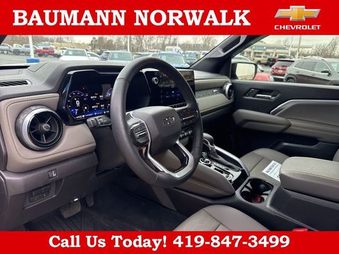 Used 2024 Chevrolet Colorado ZR2 w/ ZR2 Convenience Package III AWD/4WD image 15