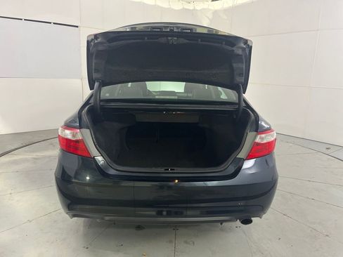 Used 2017 Toyota Camry SE image 13