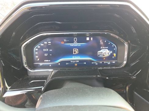Used 2023 Chevrolet Silverado 1500 High Country w/ LPO, Dark Essentials Package AWD/4WD image 4