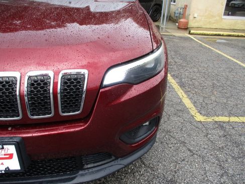 Used 2019 Jeep Cherokee Latitude w/ Popular Appearance Group AWD/4WD image 27