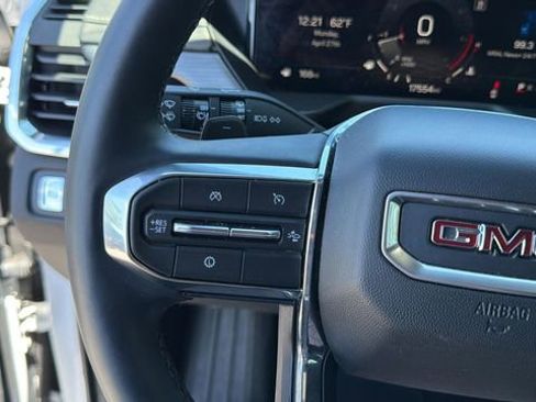 Used 2025 GMC Acadia Elevation FWD image 22