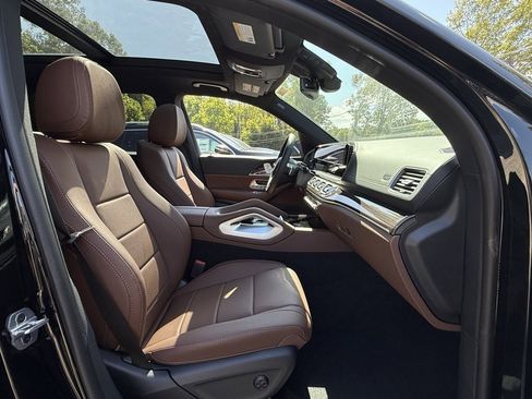 New 2026 Mercedes-Benz GLS 450 4MATIC image 29