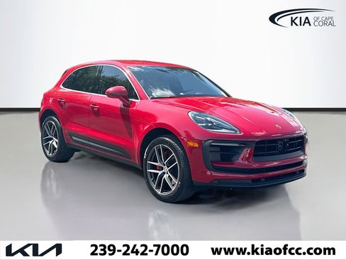 Used 2023 Porsche Macan S AWD/4WD image 1