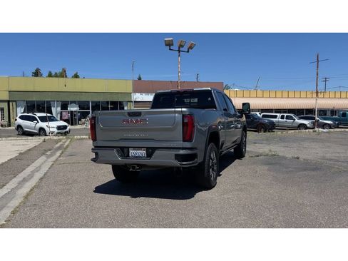 Used 2024 GMC Sierra 2500 Denali w/ Denali Reserve Package AWD/4WD image 2