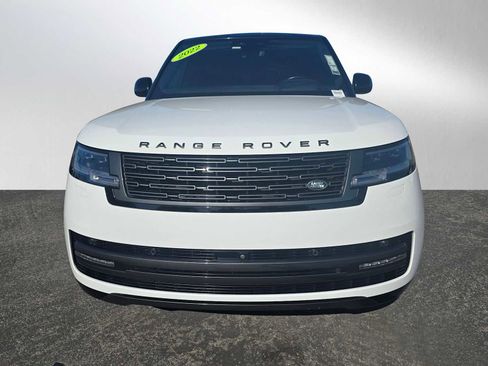 Used 2022 Land Rover Range Rover SE image 8