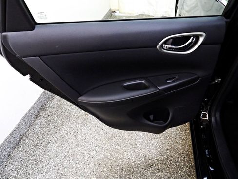 Used 2019 Nissan Sentra SV FWD image 9