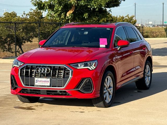 Used 2024 Audi Q3 2.0T Premium AWD/4WD image 7
