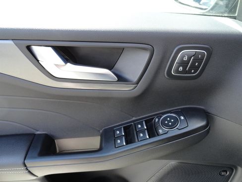 New 2025 Ford Escape Active w/ Active Premium Tech Pack image 10