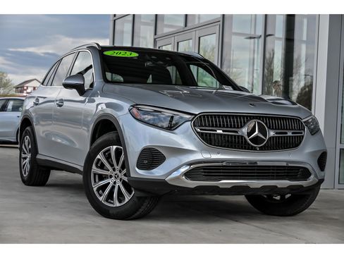 Used 2023 Mercedes-Benz GLC 300 4MATIC image 1