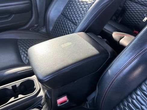 Used 2021 Jeep Wrangler Unlimited Rubicon AWD/4WD image 22