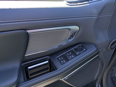 New 2025 Ford Expedition Platinum w/ Driver's Package image 16