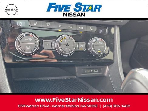 Used 2020 Volkswagen Jetta SE FWD image 22