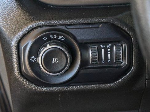 Used 2022 Jeep Wrangler Unlimited Sport AWD/4WD image 26