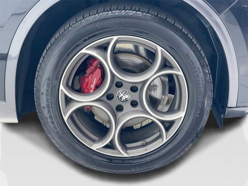 Used 2023 Alfa Romeo Stelvio Ti image 53