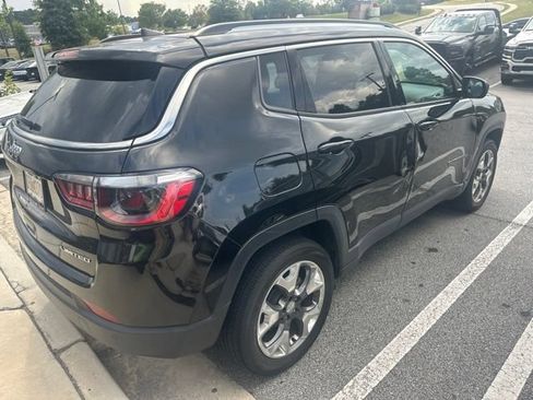Certified 2021 Jeep Compass Limited AWD/4WD image 3