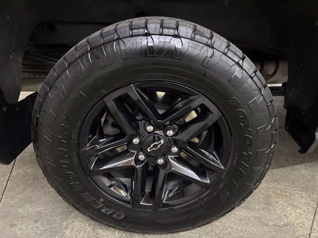 Used 2019 Chevrolet Silverado 1500 LT Trail Boss AWD/4WD image 12