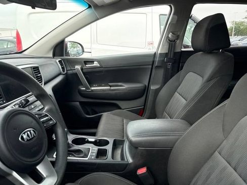 Used 2022 Kia Sportage LX AWD/4WD image 9