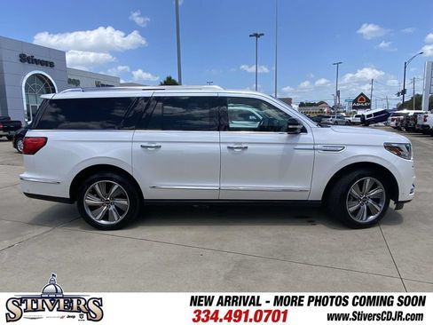 Used 2018 Lincoln Navigator L Reserve w/ Technology Package AWD/4WD image 43
