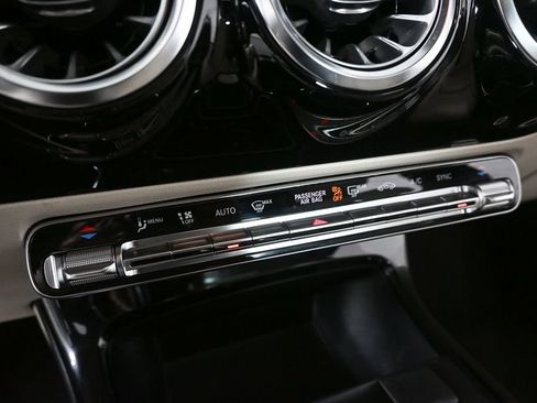 Used 2023 Mercedes-Benz CLA 250 image 14