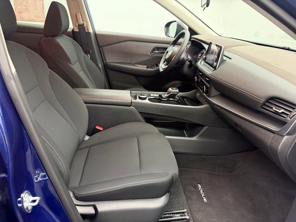 Used 2023 Nissan Rogue S AWD/4WD image 34