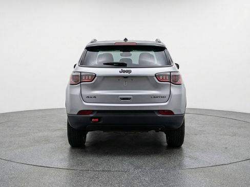 Used 2025 Jeep Compass Trailhawk AWD/4WD image 7