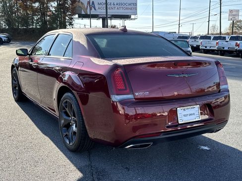 Used 2021 Chrysler 300 Touring w/ Sport Appearance Package image 6