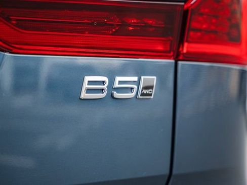 New 2026 Volvo XC60 B5 Ultra w/ Protection Package Premier image 8