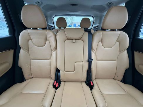 Used 2016 Volvo XC90 T6 Momentum image 43